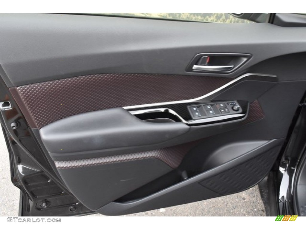 2019 Toyota C-HR XLE Black Door Panel Photo #128968120