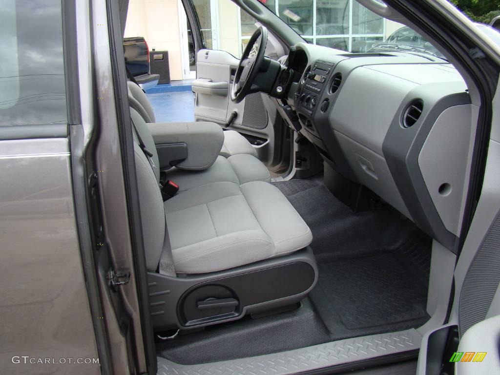 2005 F150 XL Regular Cab - Dark Shadow Grey Metallic / Medium Flint Grey photo #10