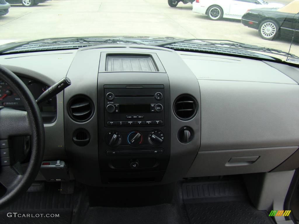 2005 F150 XL Regular Cab - Dark Shadow Grey Metallic / Medium Flint Grey photo #12