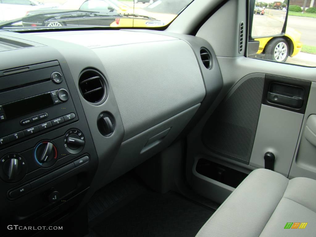 2005 F150 XL Regular Cab - Dark Shadow Grey Metallic / Medium Flint Grey photo #14