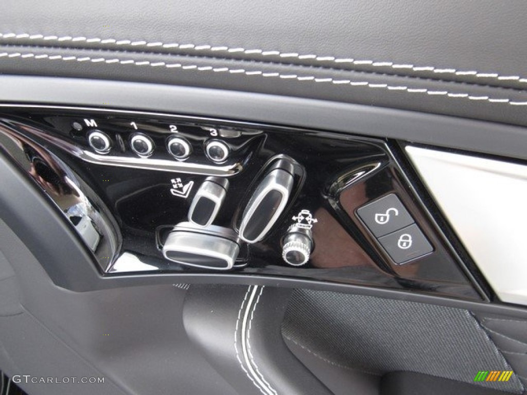 2017 Jaguar F-TYPE SVR AWD Convertible Controls Photo #128973430