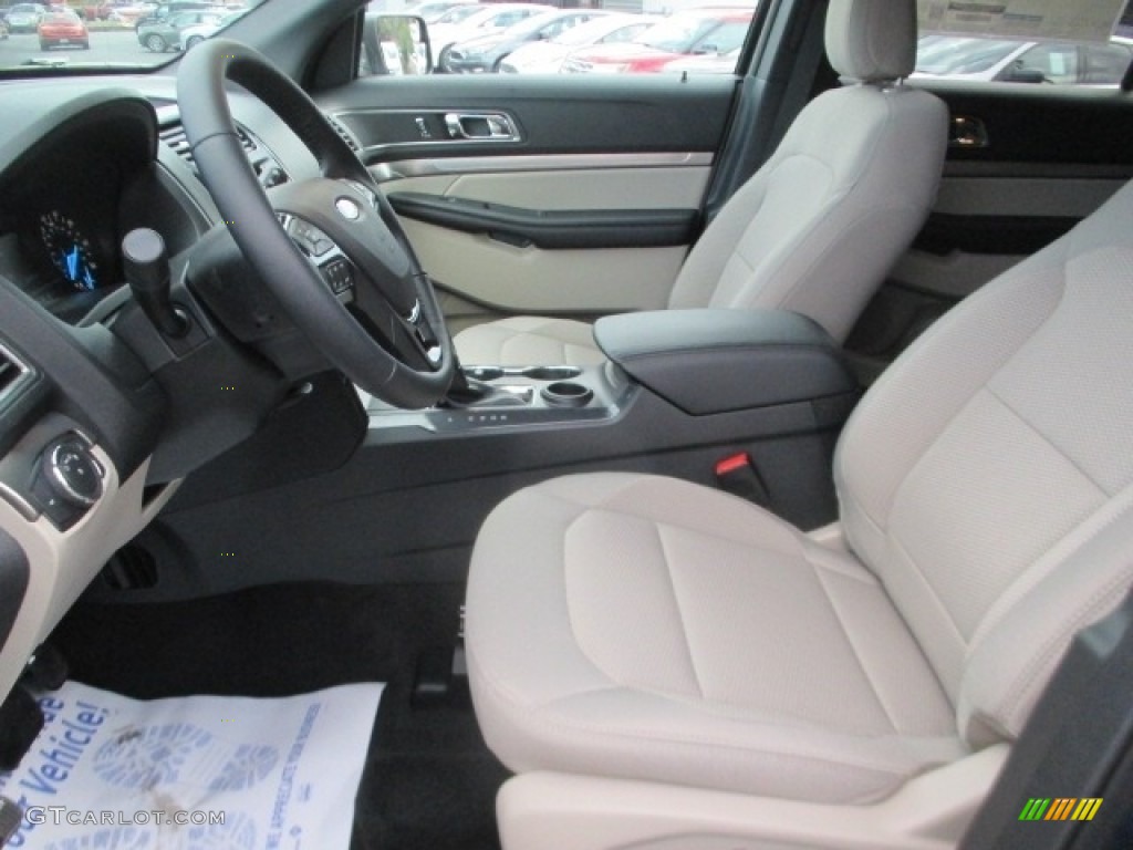 2018 Explorer XLT - Blue Metallic / Medium Stone photo #5