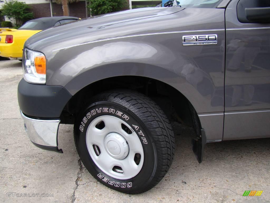 2005 F150 XL Regular Cab - Dark Shadow Grey Metallic / Medium Flint Grey photo #21