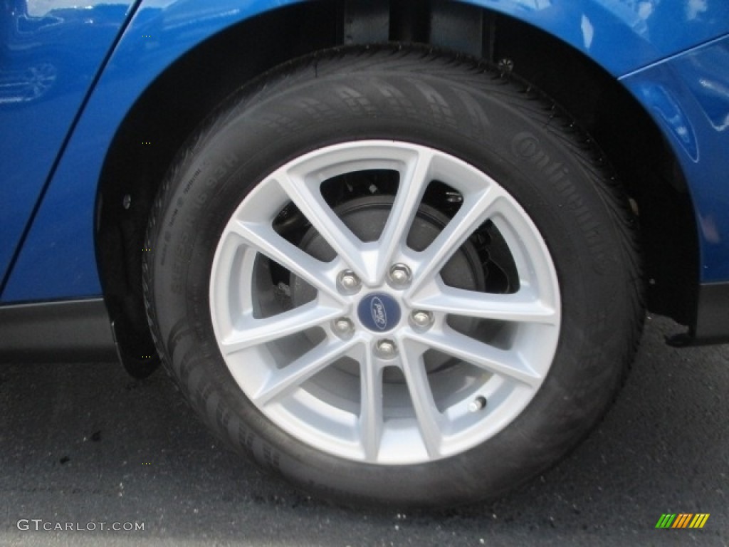 2018 Focus SE Sedan - Lightning Blue / Medium Light Stone photo #12