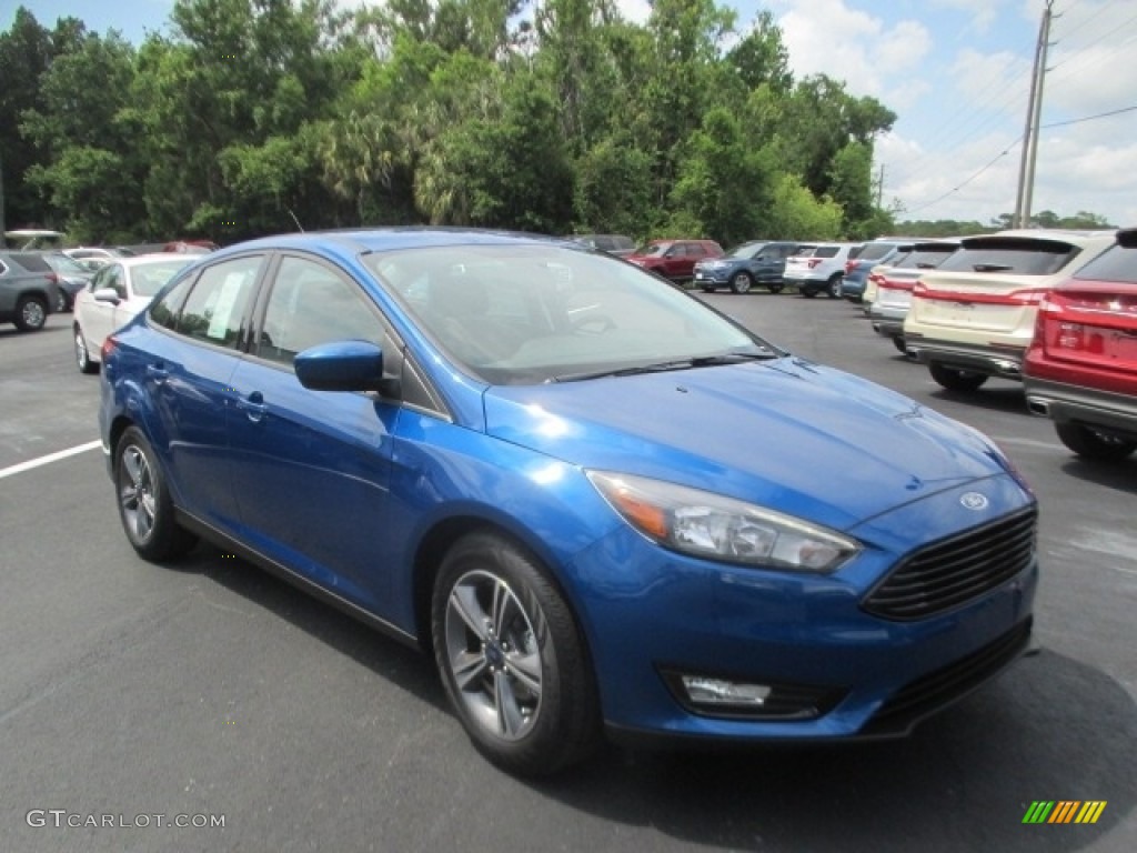2018 Focus SE Sedan - Lightning Blue / Charcoal Black photo #1