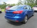 Lightning Blue - Focus SE Sedan Photo No. 4