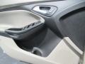 White Gold - Focus SE Sedan Photo No. 10