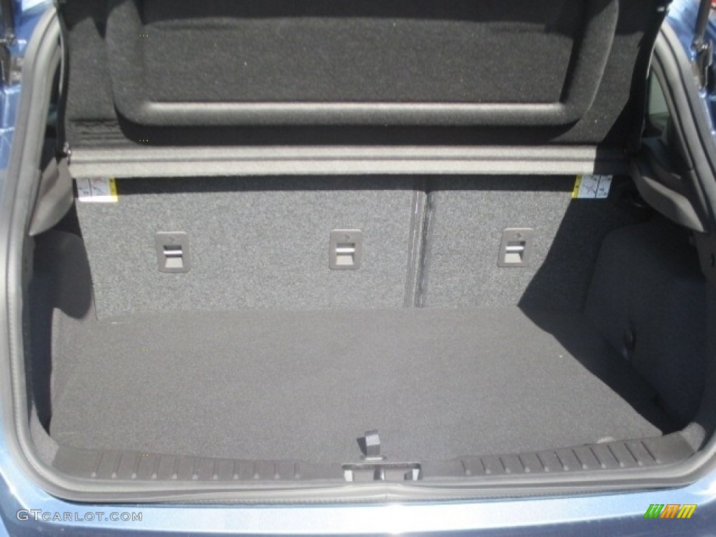2018 Focus ST Hatch - Blue Metallic / Charcoal Black photo #11