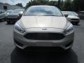 White Gold - Focus SE Sedan Photo No. 2