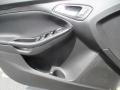 White Gold - Focus SE Sedan Photo No. 10