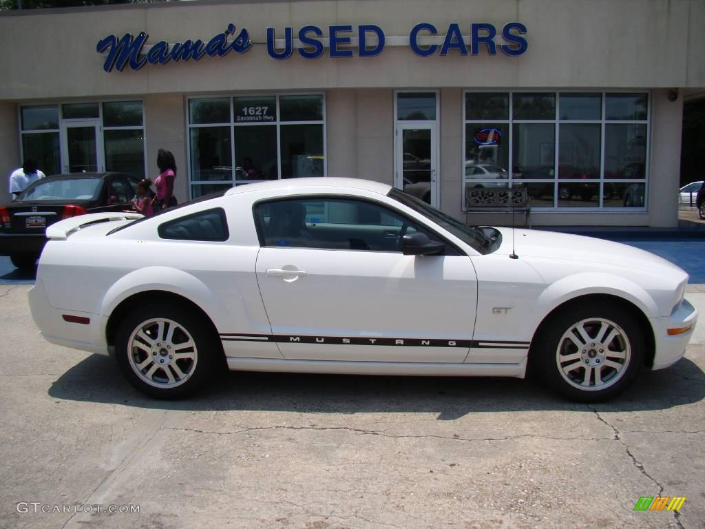 2005 Mustang GT Premium Coupe - Performance White / Light Graphite photo #1