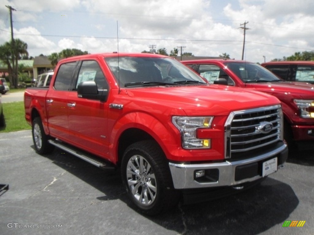 2017 F150 XLT SuperCrew 4x4 - Race Red / Earth Gray photo #1