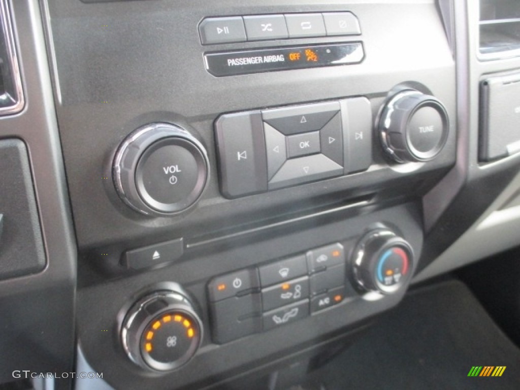 2018 F150 XLT SuperCrew - Ingot Silver / Earth Gray photo #16