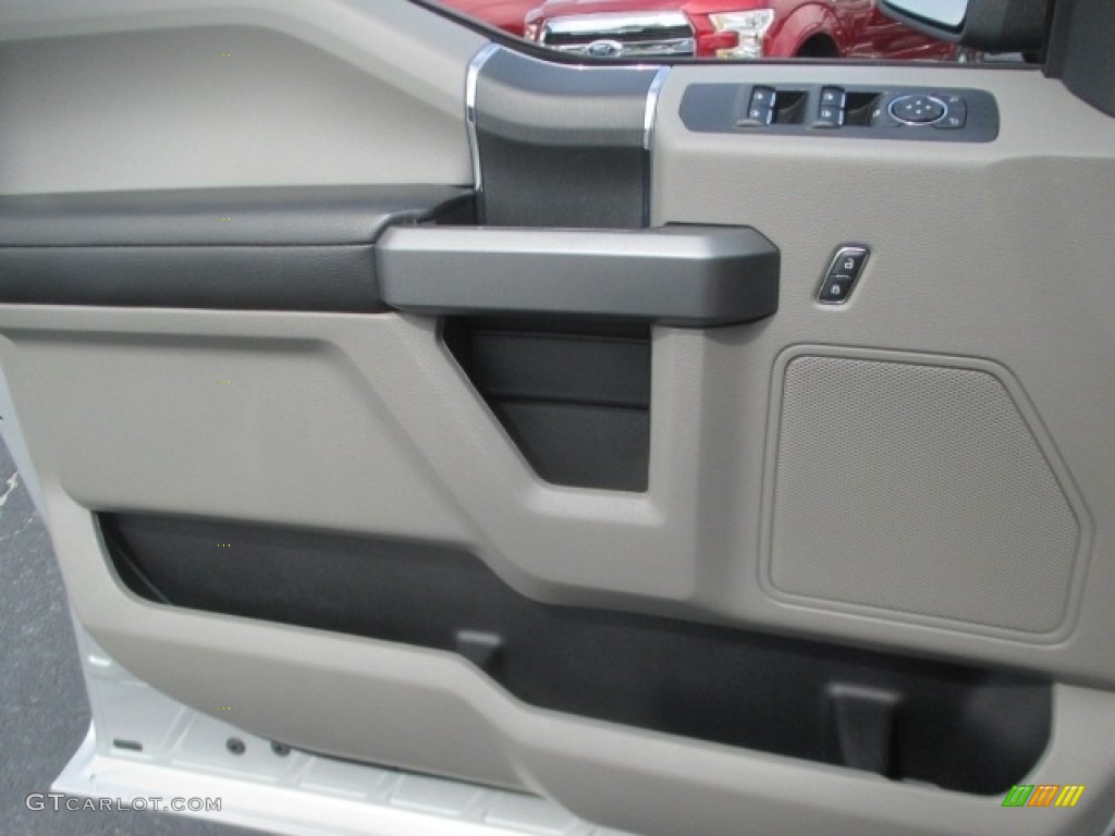 2018 F150 XLT SuperCrew - Ingot Silver / Earth Gray photo #18