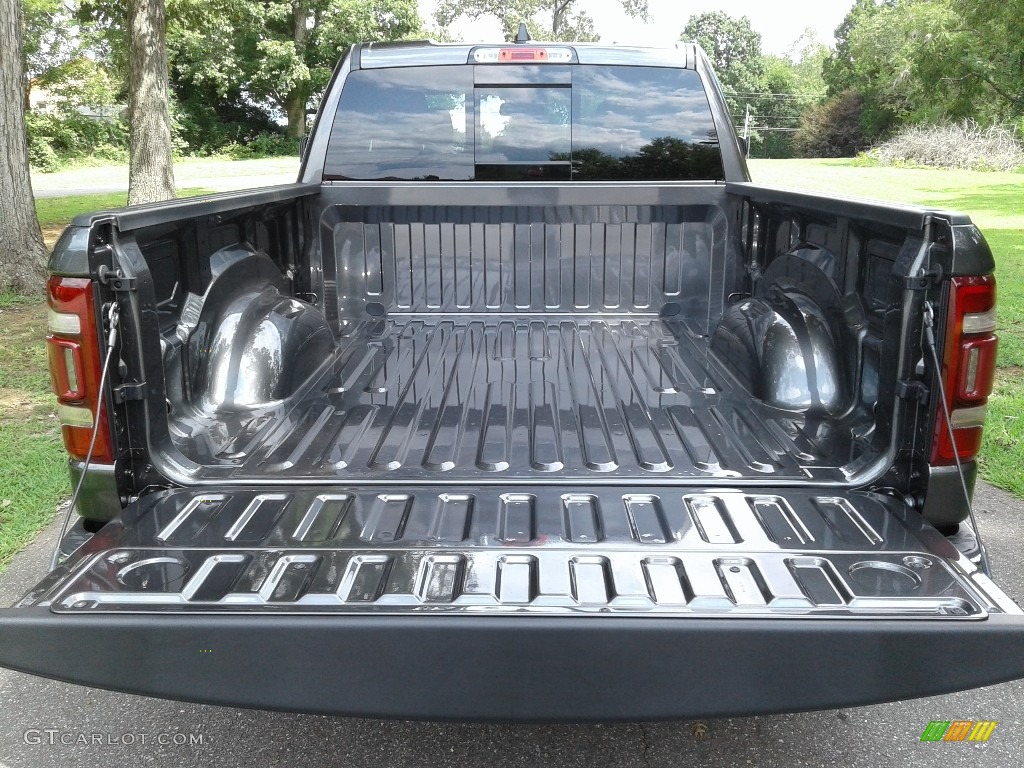 2019 1500 Laramie Quad Cab 4x4 - Granite Crystal Metallic / Black photo #12