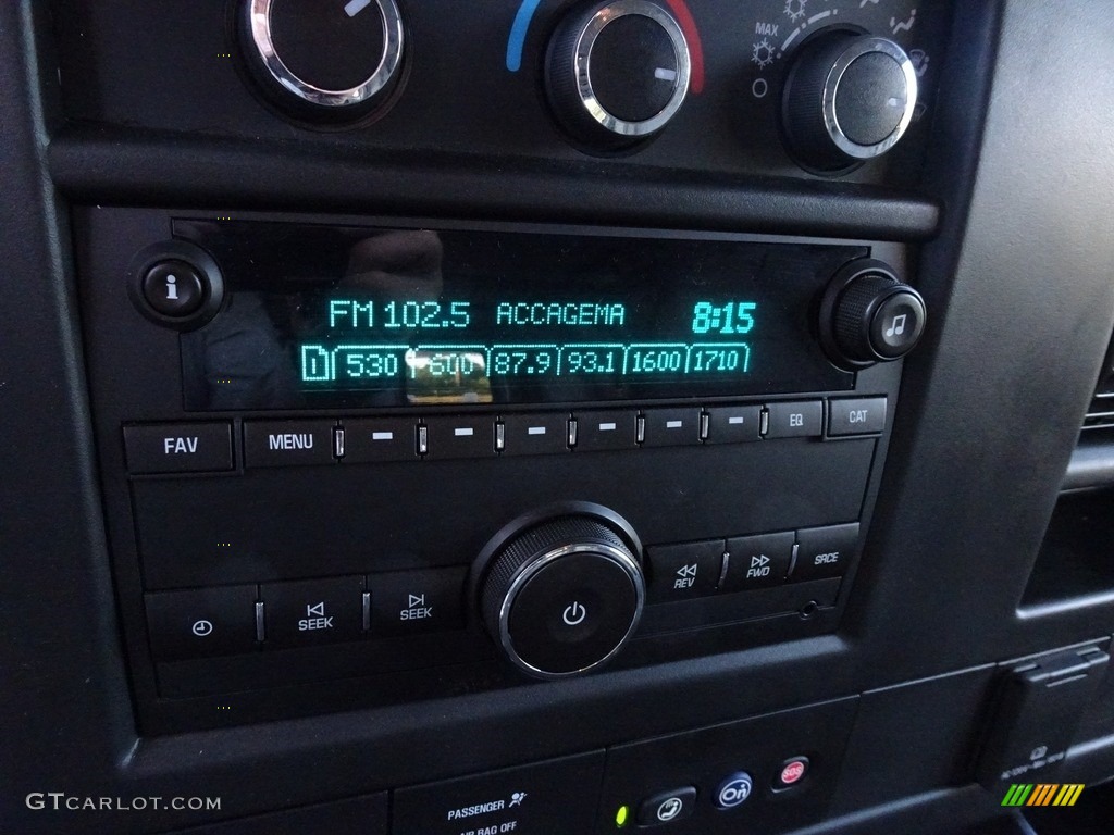 2018 Chevrolet Express 2500 Cargo WT Controls Photo #128991073