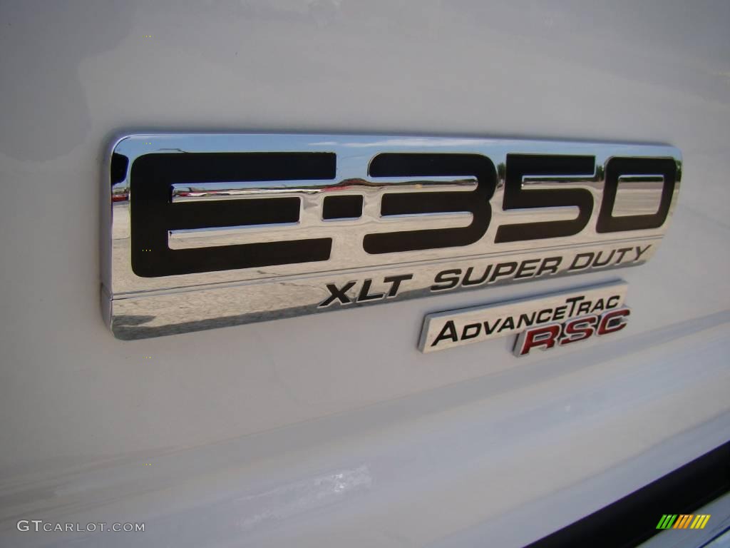 2007 E Series Van E350 Super Duty XLT 15 Passenger - Oxford White / Medium Flint Grey photo #10
