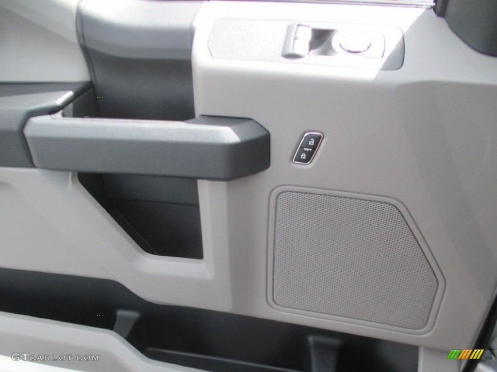 2018 F150 XL Regular Cab - Ingot Silver / Earth Gray photo #9