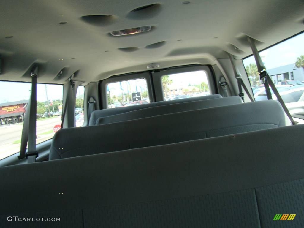 2007 E Series Van E350 Super Duty XLT 15 Passenger - Oxford White / Medium Flint Grey photo #29