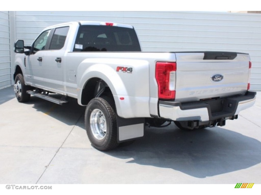 2019 F350 Super Duty XLT Crew Cab 4x4 - Ingot Silver / Earth Gray photo #7