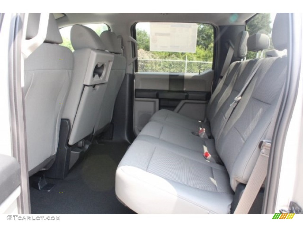 2019 F350 Super Duty XLT Crew Cab 4x4 - Ingot Silver / Earth Gray photo #22