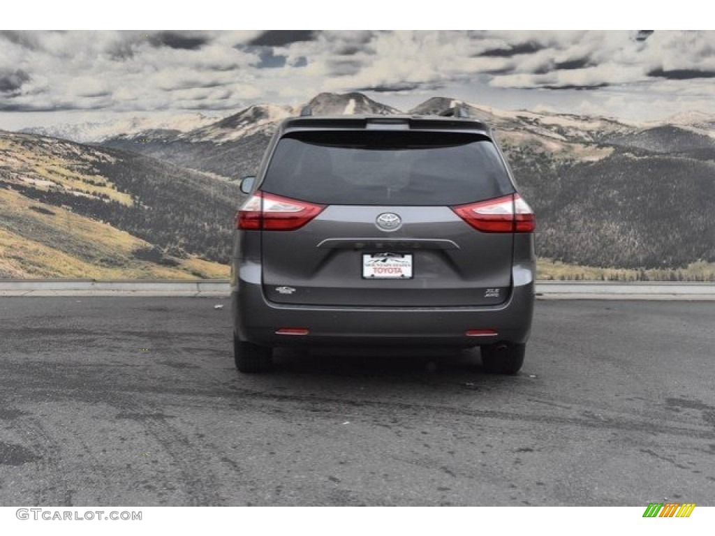2019 Sienna XLE AWD - Predawn Gray Mica / Ash photo #4