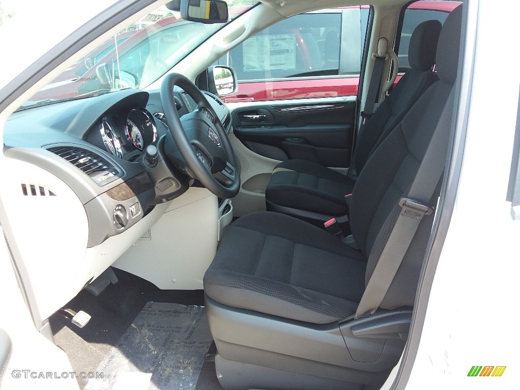 2019 Dodge Grand Caravan SE Front Seat Photos