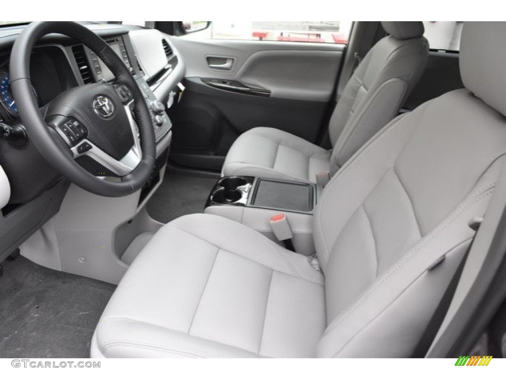 2019 Toyota Sienna XLE AWD Front Seat Photo #129001056