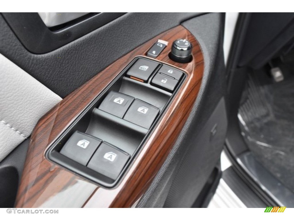 2019 Sienna XLE AWD - Blizzard Pearl White / Ash photo #28