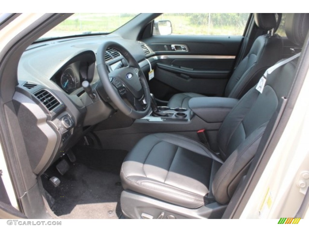 2018 Explorer XLT - Platinum Dune / Ebony Black photo #14