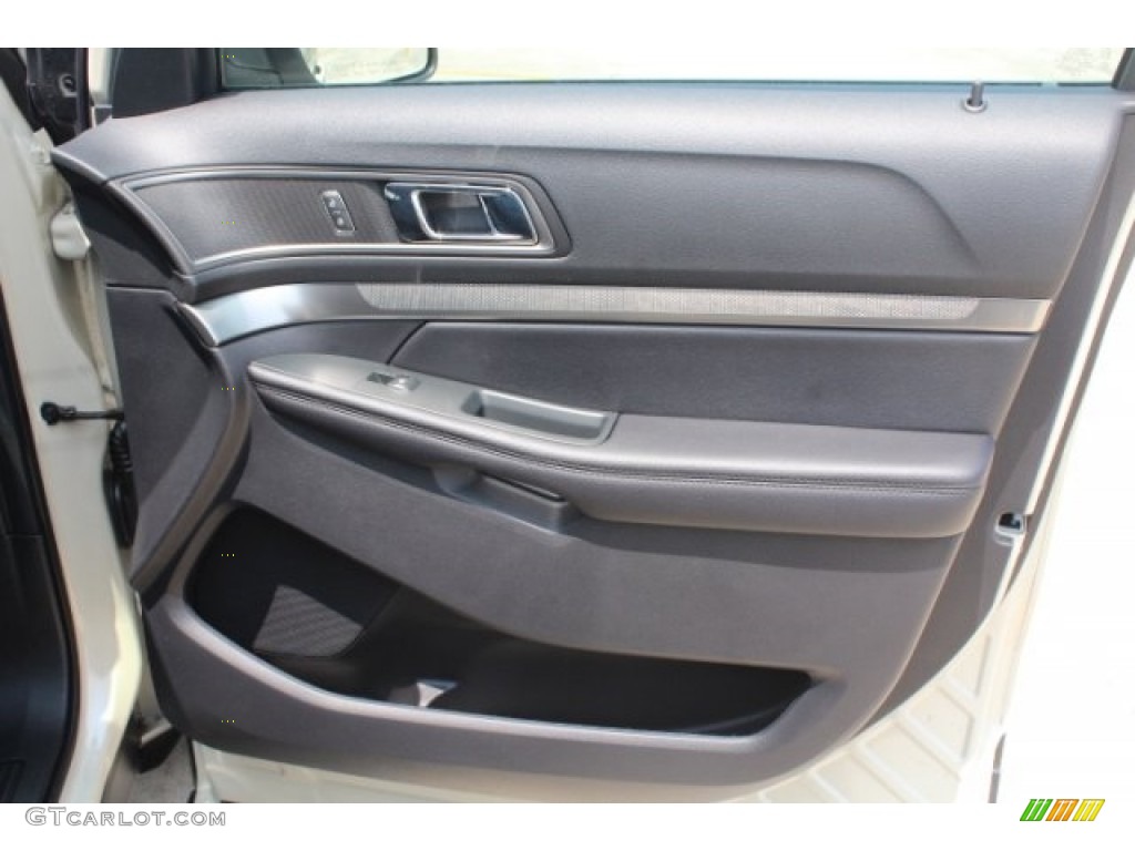 2018 Explorer XLT - Platinum Dune / Ebony Black photo #34