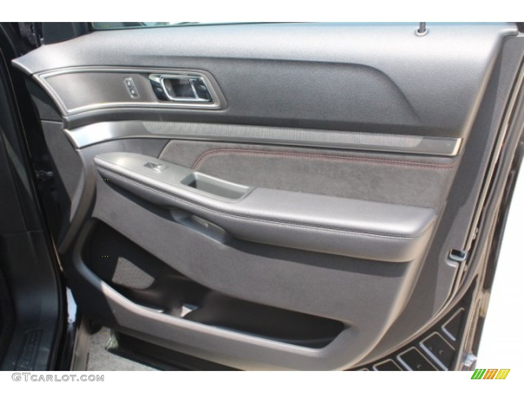 2018 Explorer XLT - Shadow Black / Ebony Black photo #34