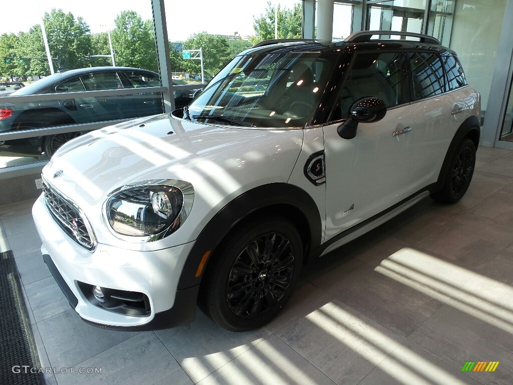 Light White 2019 Mini Countryman Cooper S All4 Exterior Photo #129005198