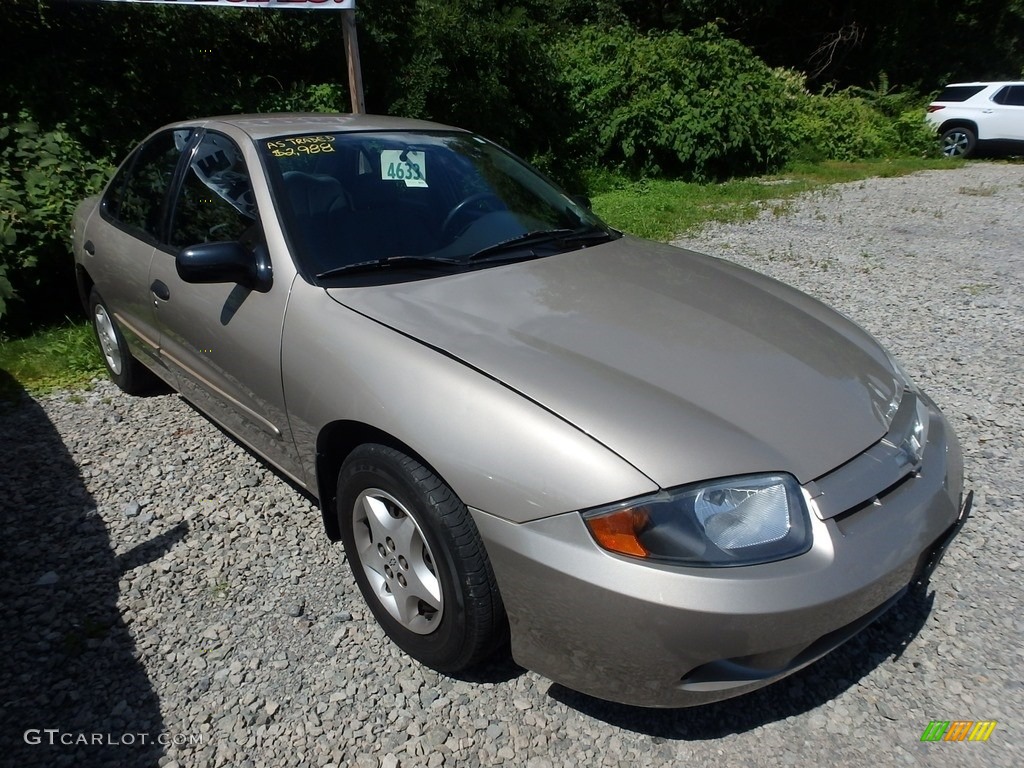2004 Cavalier Sedan - Sandrift Metallic / Graphite photo #5