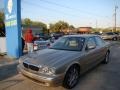 Topaz Metallic - XJ XJ8 Photo No. 3