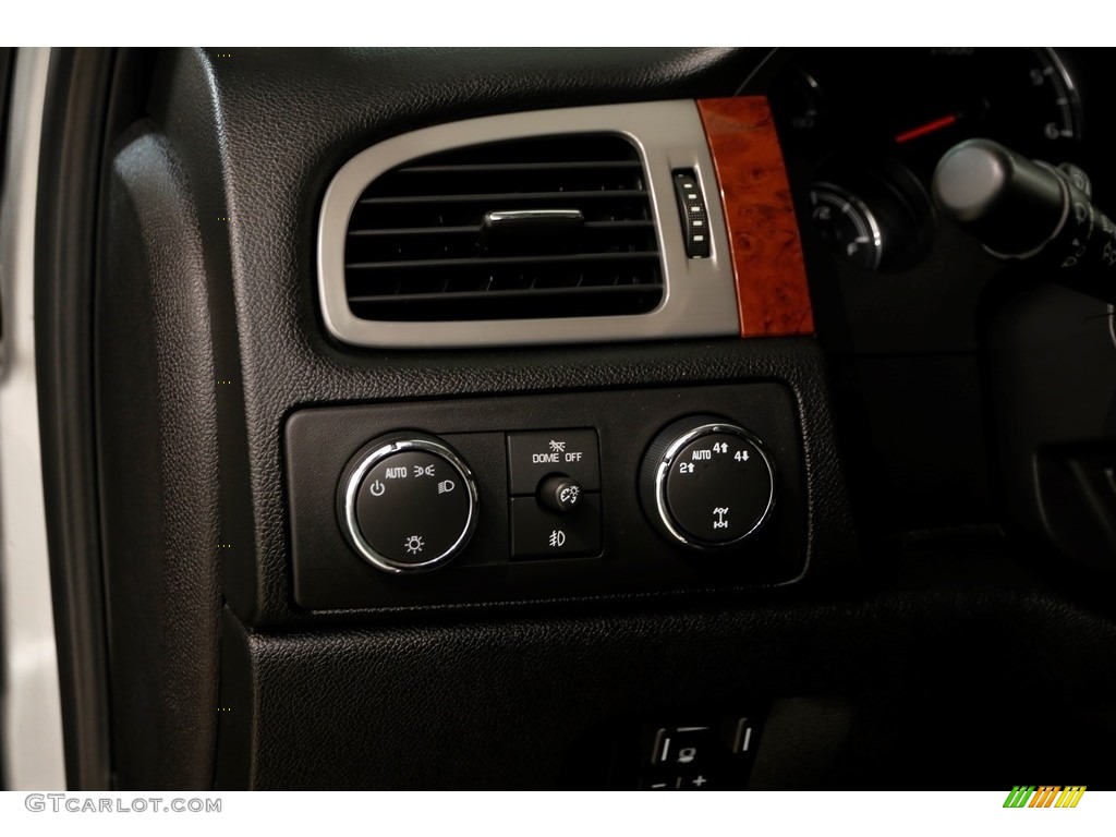 2011 Avalanche LT 4x4 - Sheer Silver Metallic / Ebony photo #6