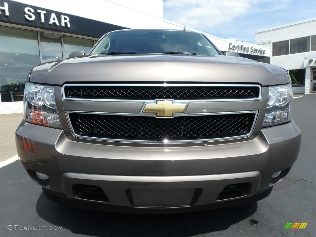 2011 Tahoe LT 4x4 - Mocha Steel Metallic / Light Cashmere/Dark Cashmere photo #2