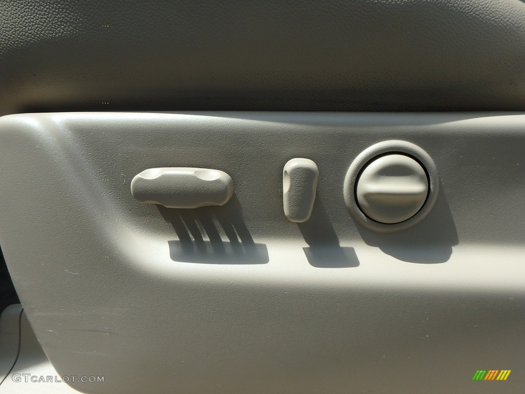 2011 Tahoe LT 4x4 - Mocha Steel Metallic / Light Cashmere/Dark Cashmere photo #25