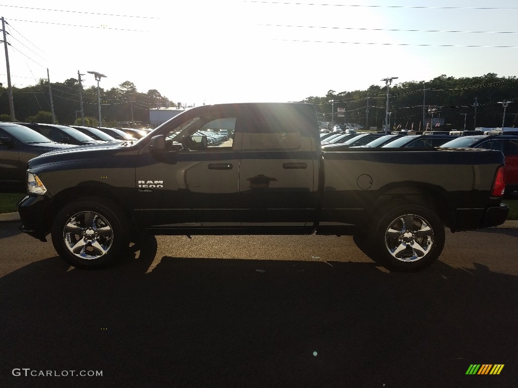 2019 1500 Classic Express Quad Cab 4x4 - Brilliant Black Crystal Pearl / Black photo #3
