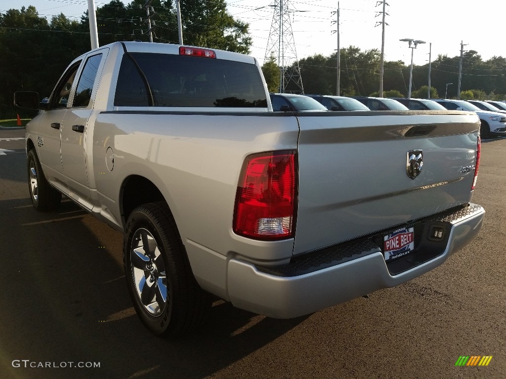 2019 1500 Classic Express Quad Cab 4x4 - Bright Silver Metallic / Black photo #4