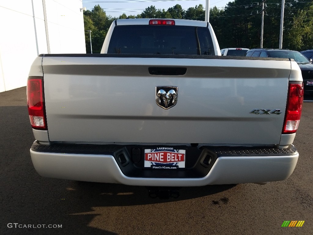 2019 1500 Classic Express Quad Cab 4x4 - Bright Silver Metallic / Black photo #5