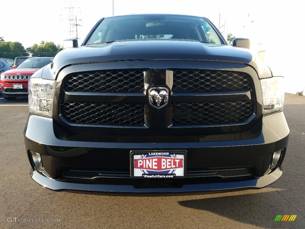 2019 1500 Classic Express Quad Cab 4x4 - Brilliant Black Crystal Pearl / Black photo #2