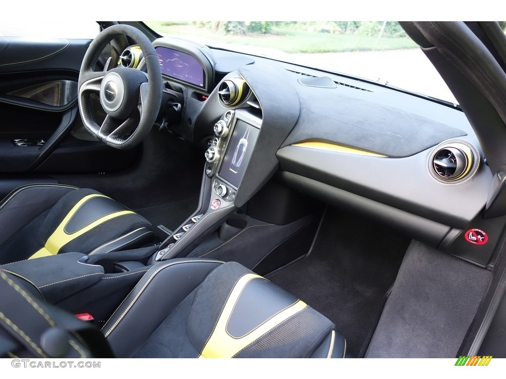 2018 McLaren 720S Performance Black Dashboard Photo #129028116