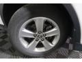 Super White - RAV4 XLE Photo No. 26