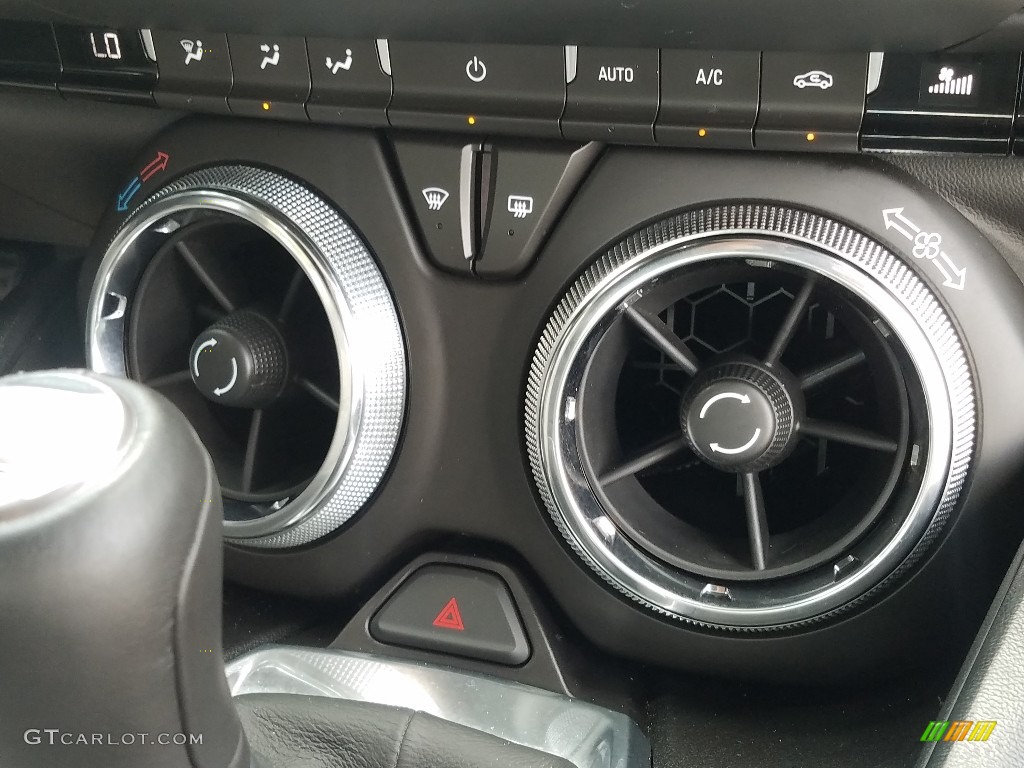 2017 Chevrolet Camaro LT Convertible Controls Photo #129030774