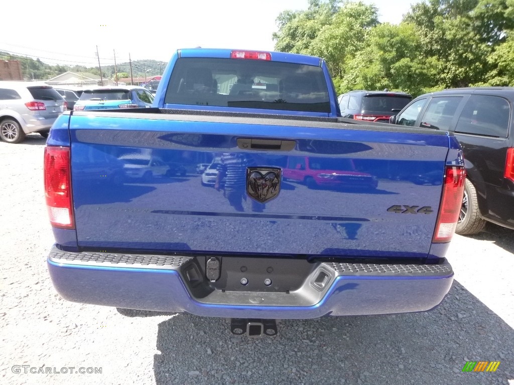 2019 1500 Classic Express Quad Cab 4x4 - Blue Streak Pearl / Black photo #4