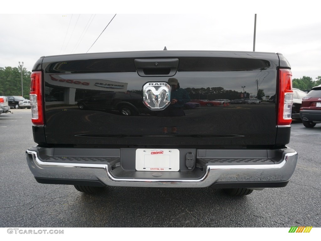 2019 1500 Tradesman Crew Cab - Diamond Black Crystal Pearl / Black/Diesel Gray photo #13