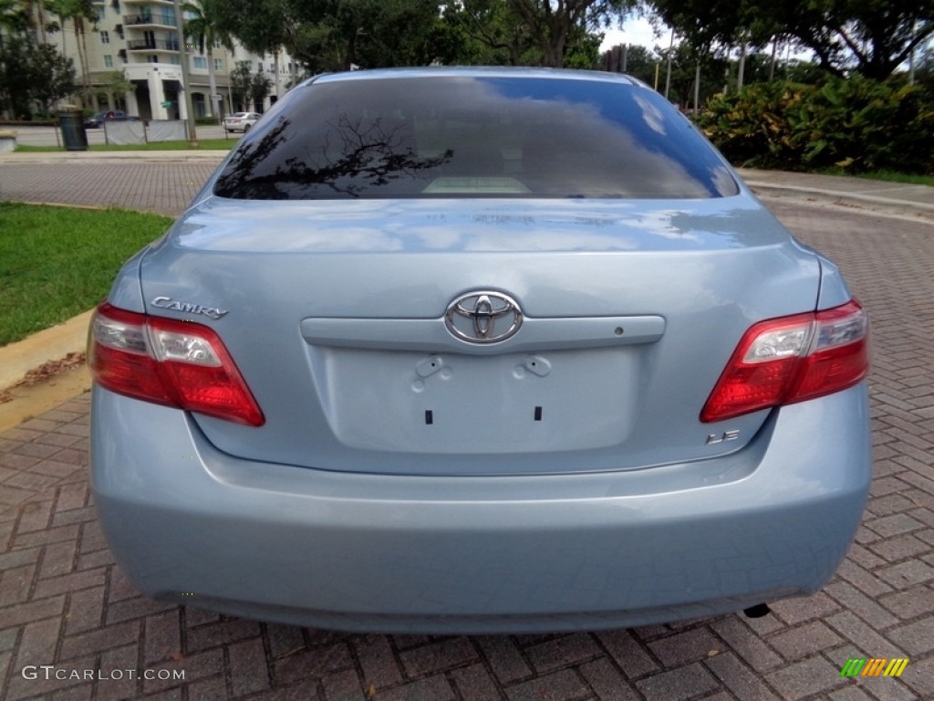 2009 Camry LE - Sky Blue Pearl / Bisque photo #7