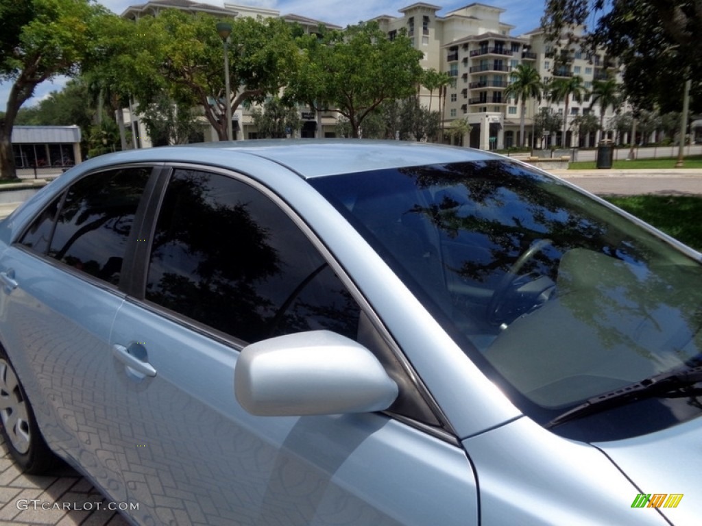 2009 Camry LE - Sky Blue Pearl / Bisque photo #50