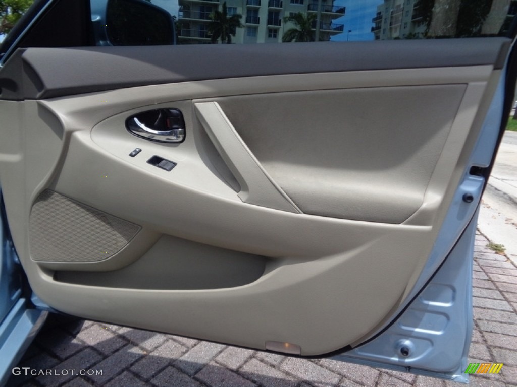 2009 Camry LE - Sky Blue Pearl / Bisque photo #52